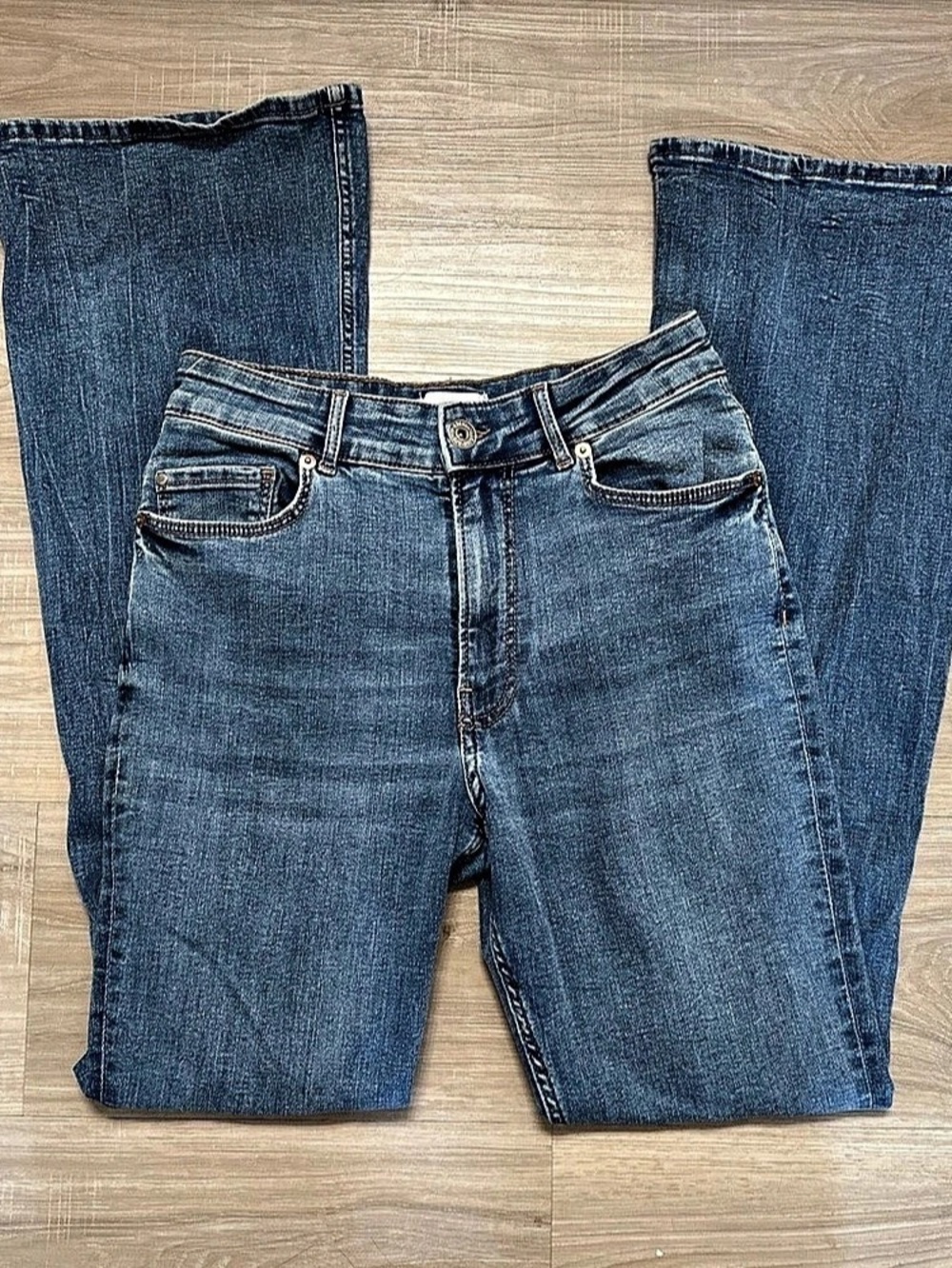 H&M High-Waist Flare Jeans Blue US 4